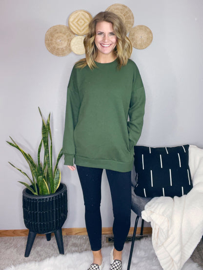 LONG SLEEVE SWEATSHIRT W/ SIDE POCKETS