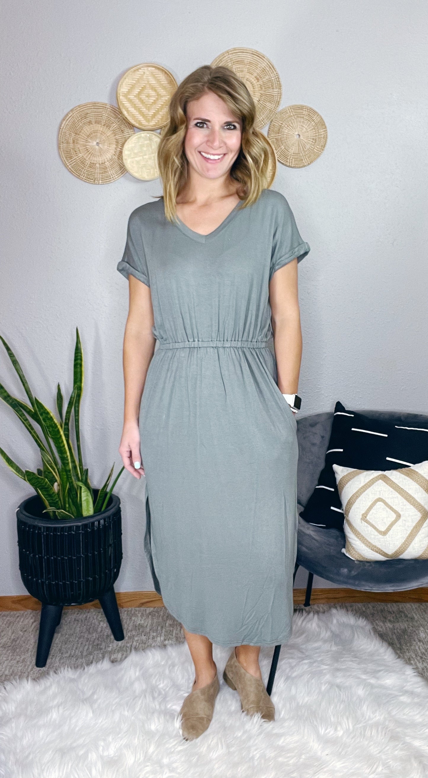 V NECK COMFY DRESS