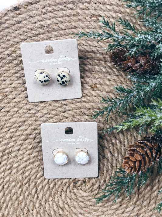 STONE STUD EARRING