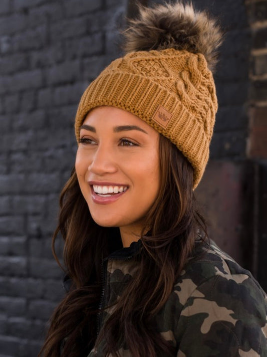 CAMEL CABLE KNIT HAT W/ FUR POM ACCENT