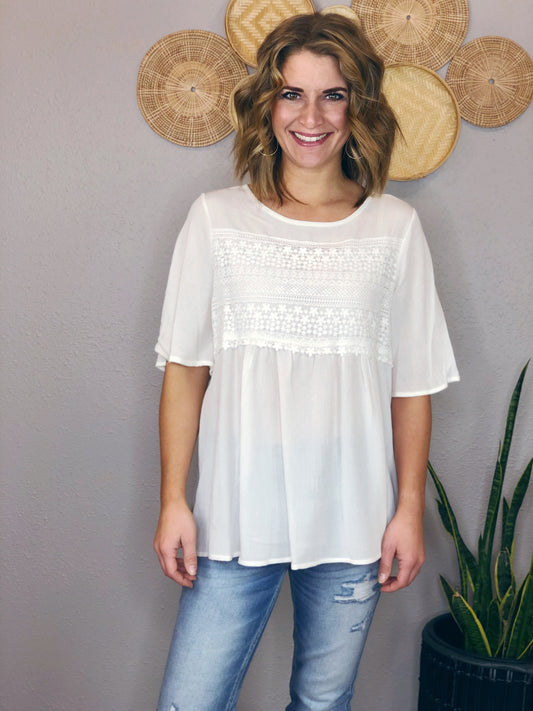 IVORY FLORAL LACE TOP