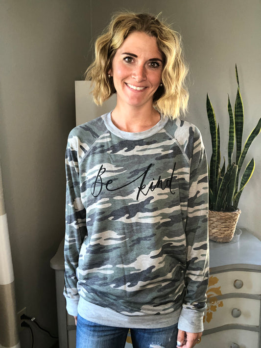 BE KIND CAMO