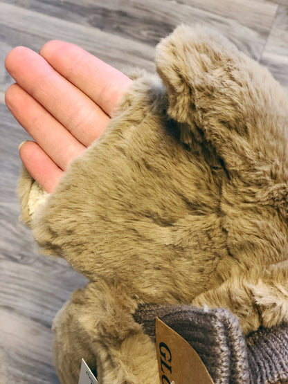 C.C.FUR MITTEN