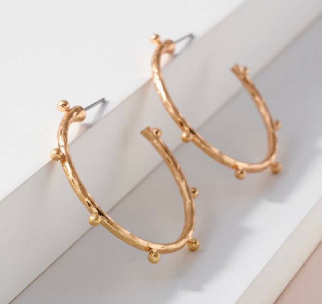 METAL HOOP BEAD DETAIL EARRING