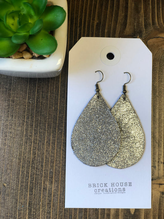 SILVER LEATHER EARRING