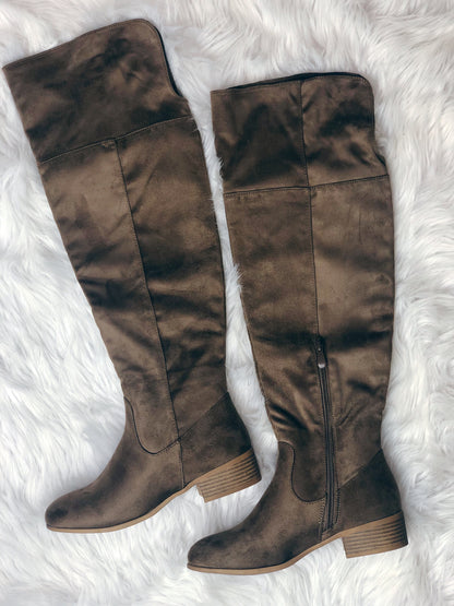 TALL TAUPE ARTHUR BOOT