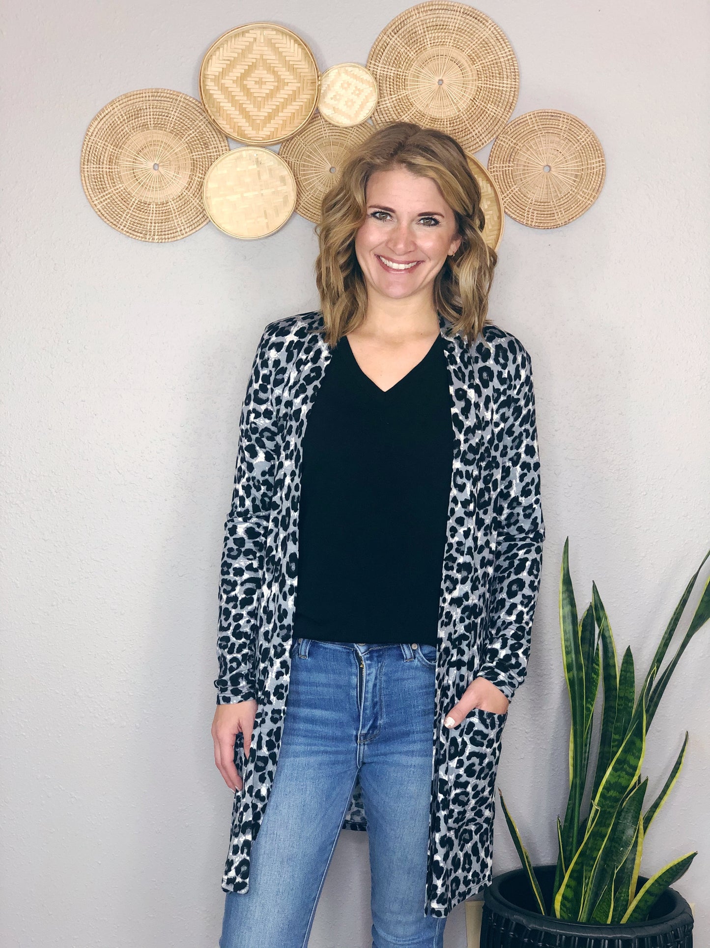 LEOPARD PRINT POCKET CARDIGAN