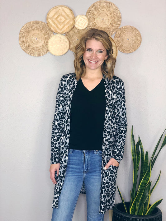 LEOPARD PRINT POCKET CARDIGAN
