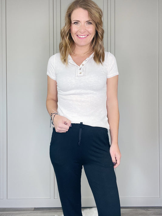 SIMPLE BUTTON SOLID TOP