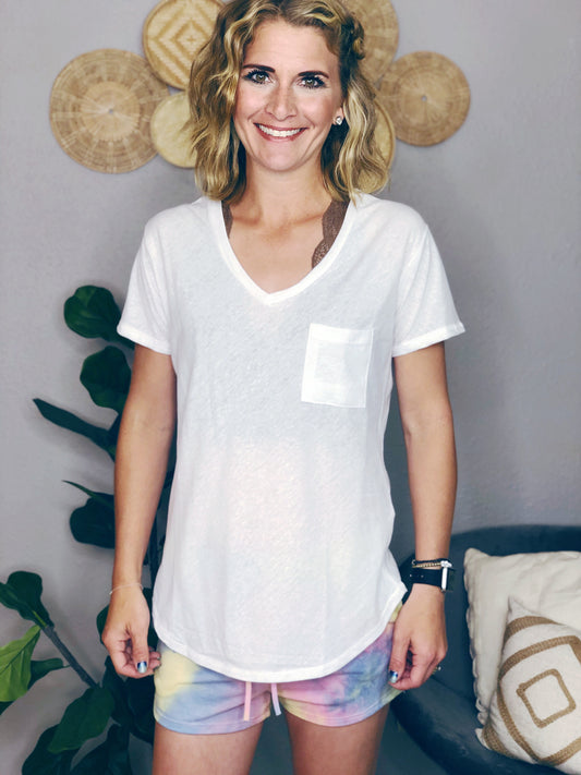 BASIC WHITE TEE