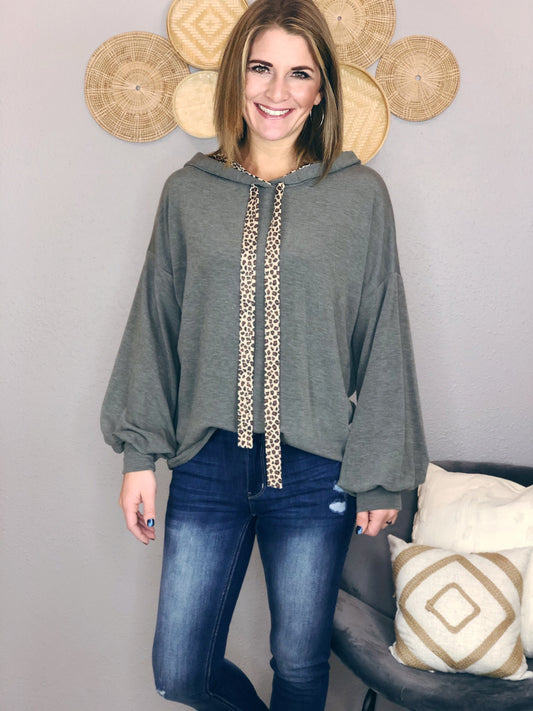 HOODIE W/ LEOPARD DRAW STRINGS {EXTENDED SIZE}