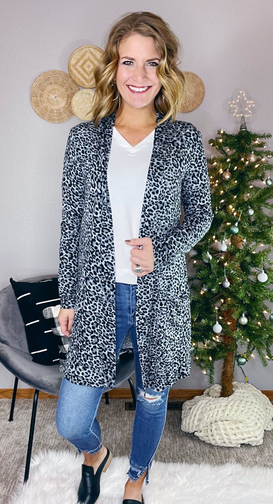{BF}BASIC GREY LEOPARD CARDIGAN W/ POCKETS