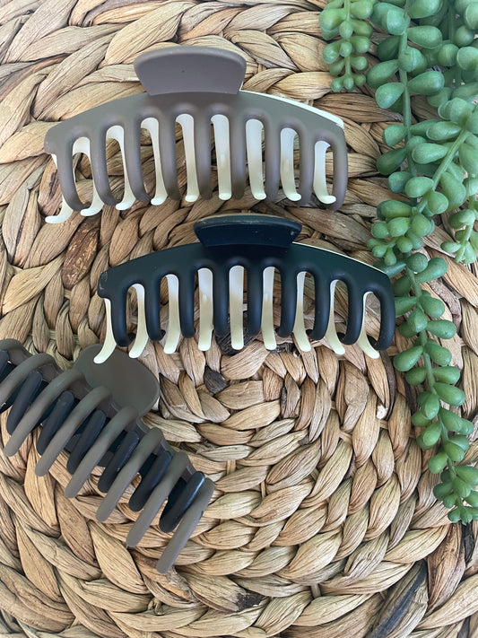 BIGGER TWO TONE CLAW CLIP