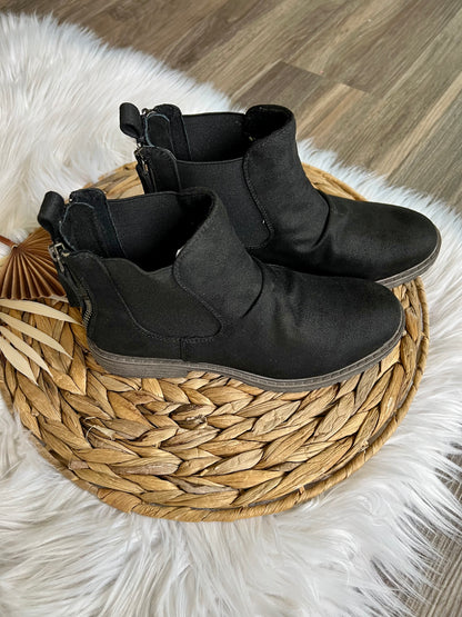 BLACK VIENNA VERY G ZIPPER BOOTIE