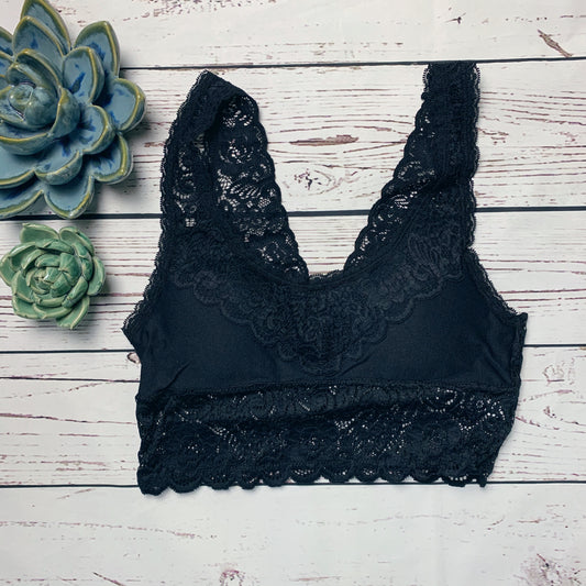 PADDED LACE BRALETTE