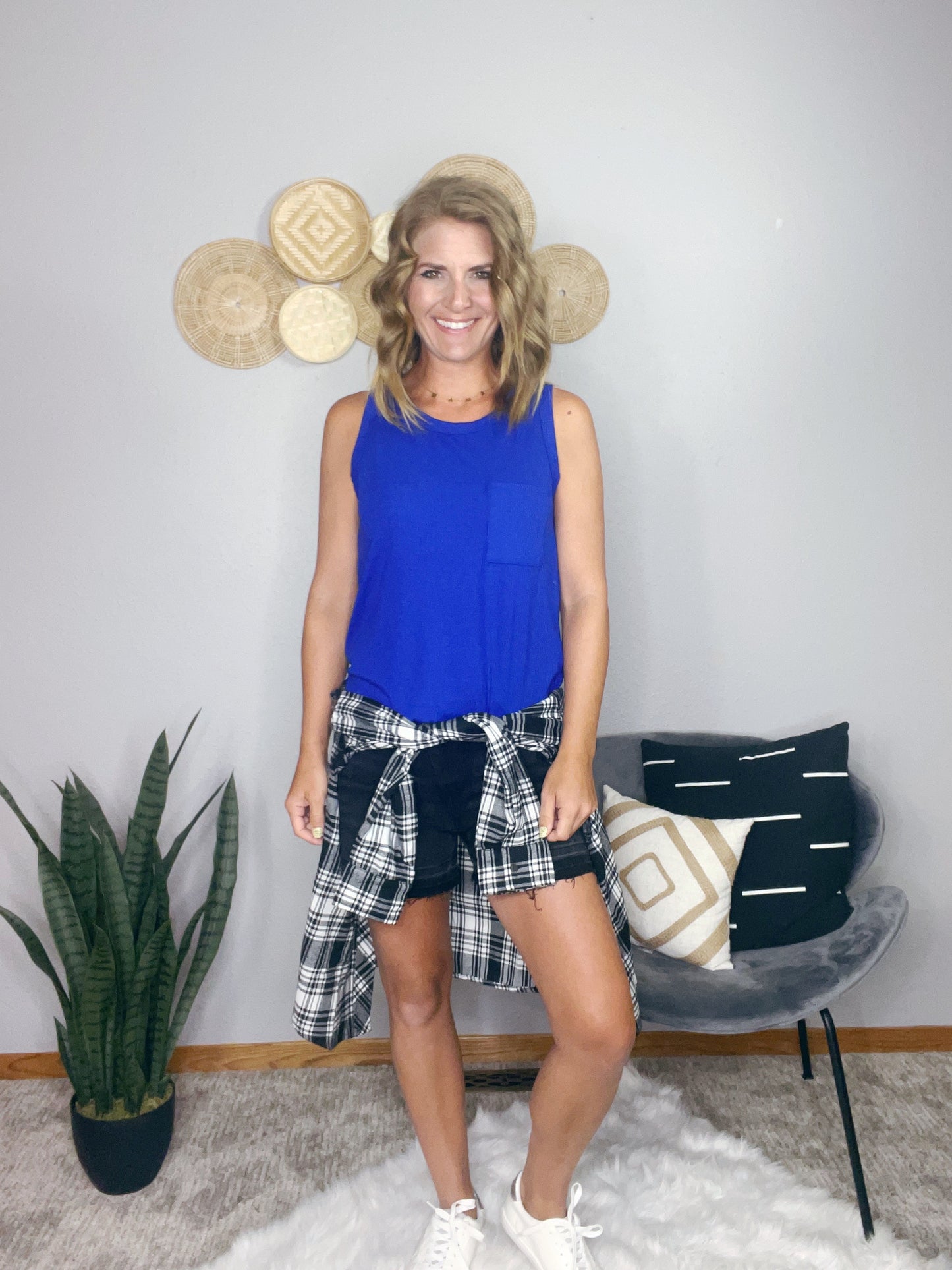 BLACK/IVORY PLAID BUTTON UP