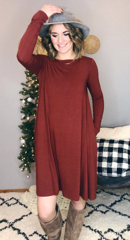 LONG SLEEVE BASIC DRESS W/ POCKETS