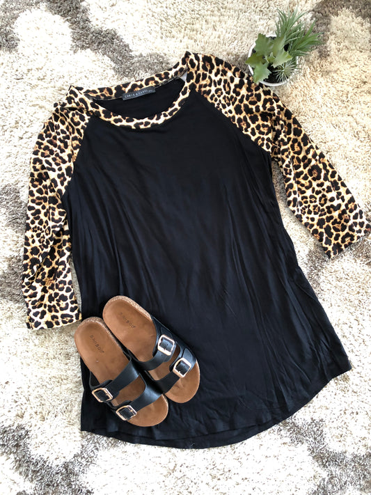 LEOPARD BASEBALL TEE {EXTENDED SIZES}