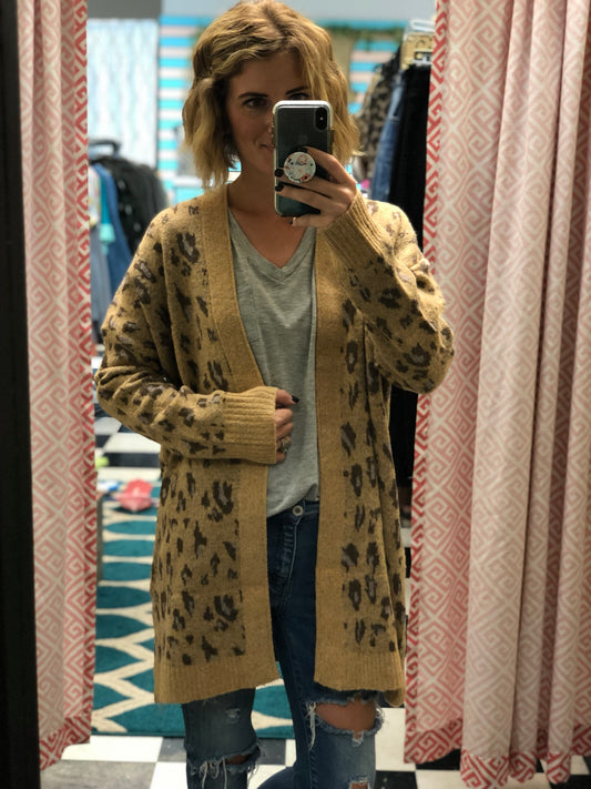 OVERSIZED LEOPARD CARDIGAN