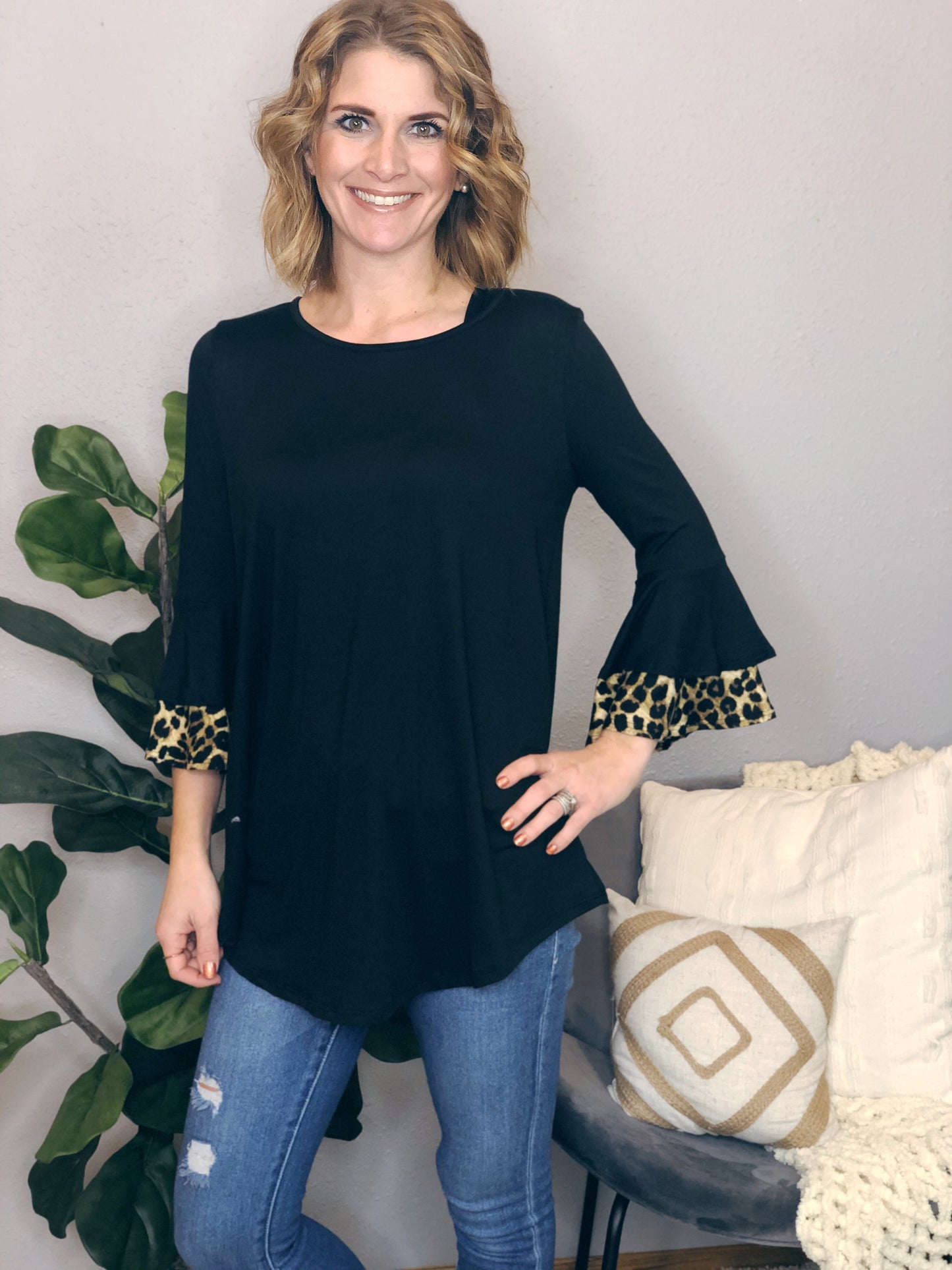 LEOPARD BELL SLEEVE