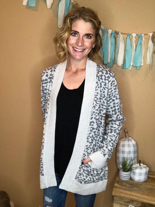 GREY LEOPARD CARDIGAN