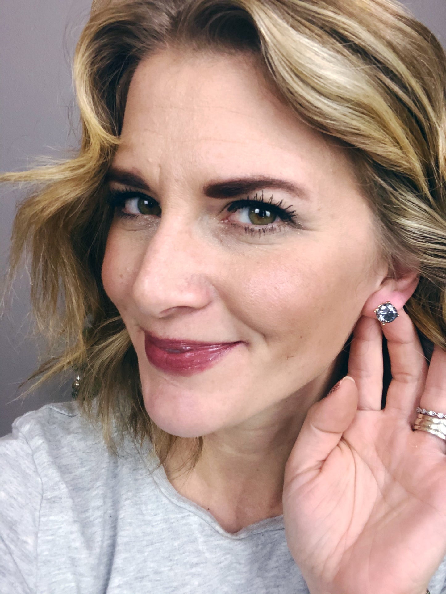 SQUARE POST STUD EARRING