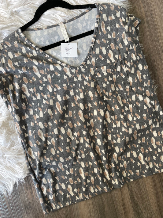 ANIMAL PRINT BRUSH STROKE POCKET TOP