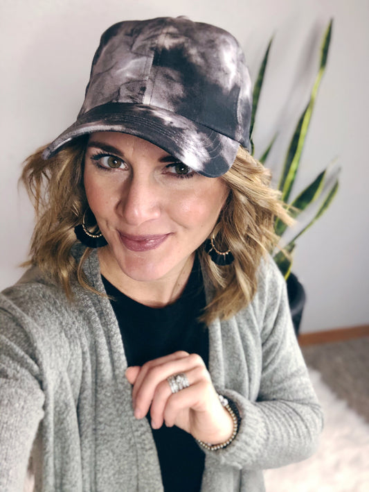 BLACK TIE-DYE CAP