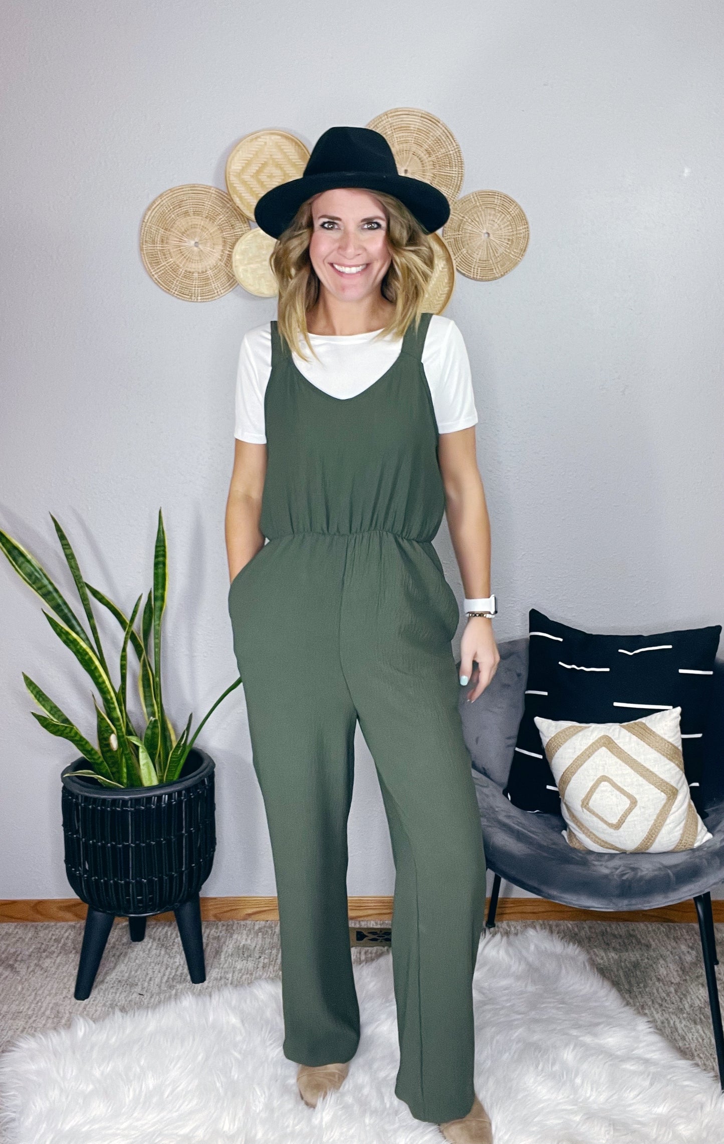 WOVEN OVERALL JUMPSUIT