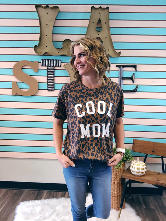 COOL MOM TEE