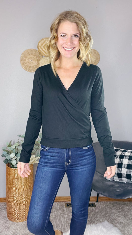 WRAP FRONT BLACK TOP