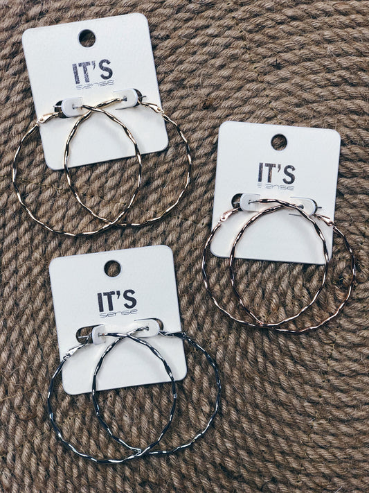 WAVE HOOP EARRING