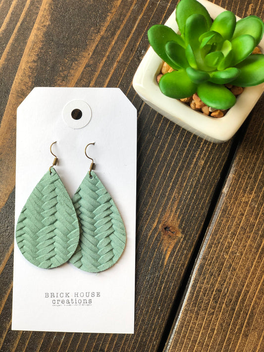 TEAL WEAVE LEATHER EARRING