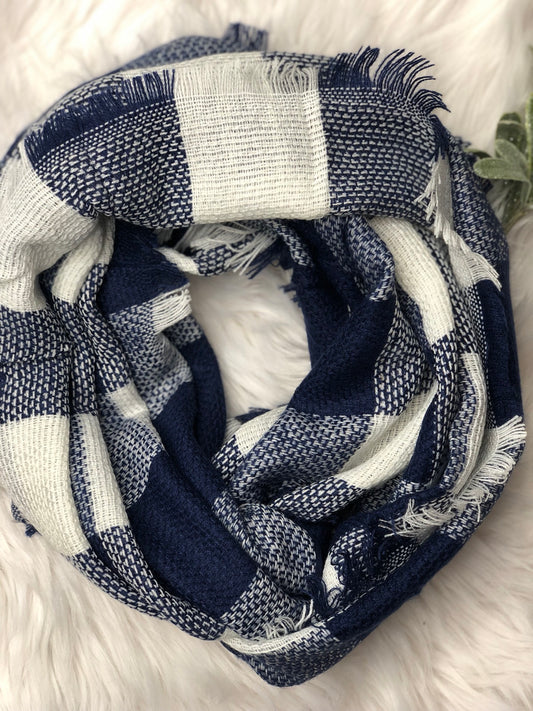 NAVY INFINITY SCARF