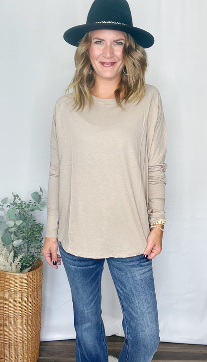 COTTON RAGLAN SLEEVE THUMBHOLE TOP