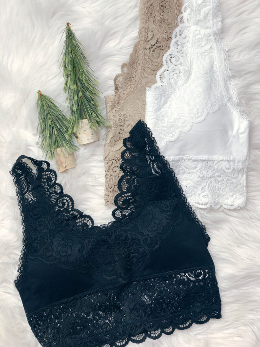 LACE BRALETTE W/ PADDING
