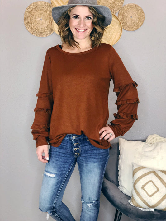 KNIT BUBBLE SLEEVE RUFFLE TOP
