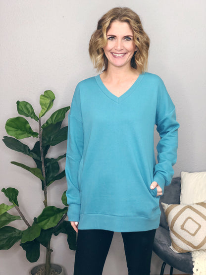 V-NECK POCKET SWEATER