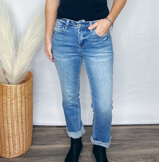 HIGH RISE STRAIGHT CROP JEAN W/ RAW HEM
