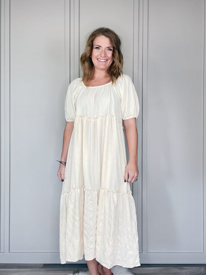 SEERSUCKER SHORT SLEEVE CREAM MIDI DRESS