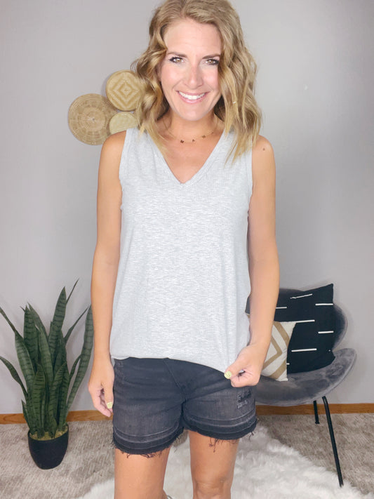 RIB KNIT V-NECK TANK