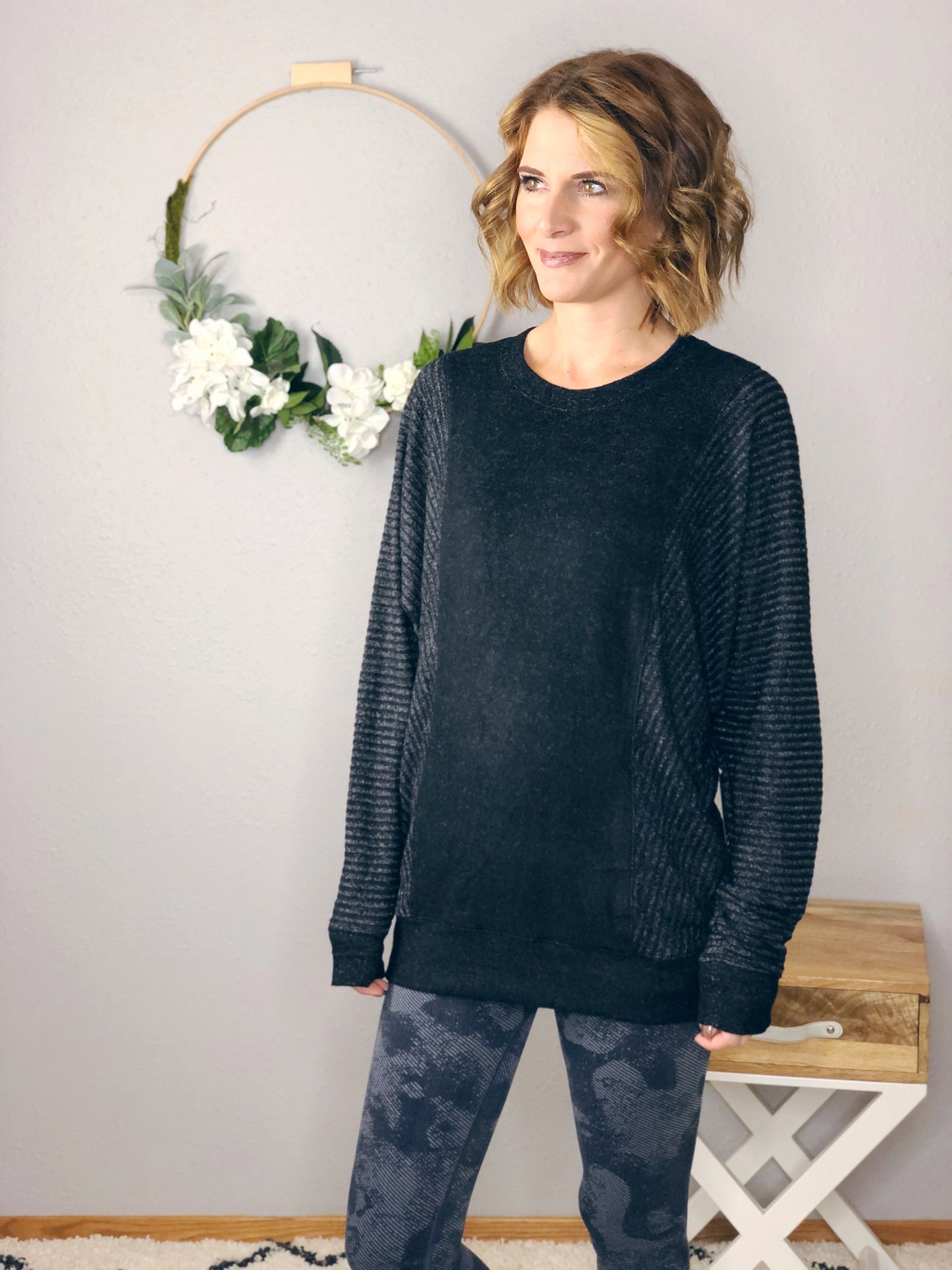 MIXED FABRIC SWEATER