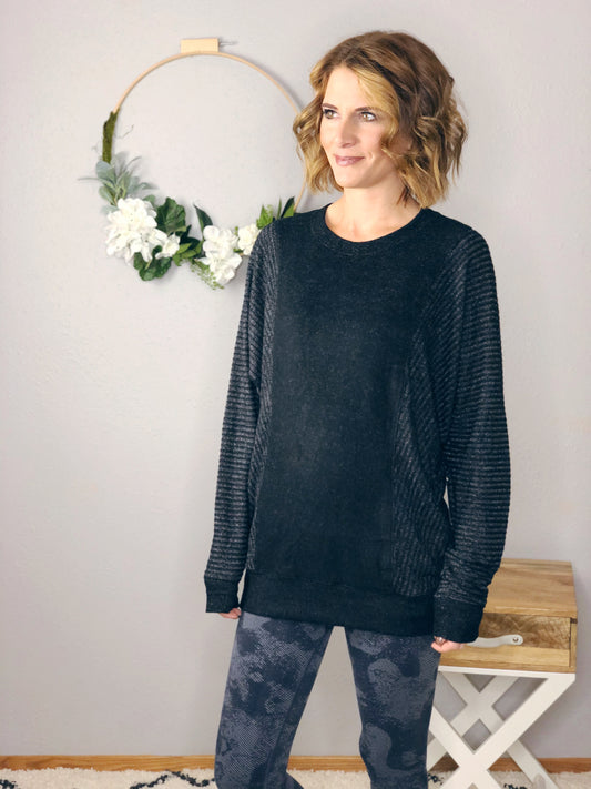 MIXED FABRIC SWEATER