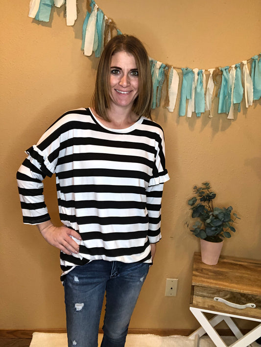 BLACK STRIPE W/ RUFFLE SLEEVE