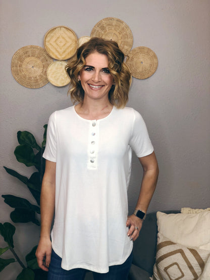 BUTTON BASIC TEE