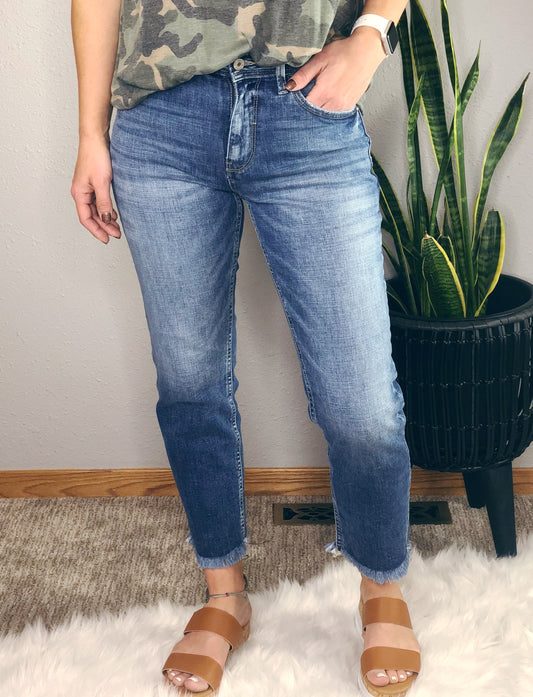 HIGH RISE STRAIGHT ANKLE FRINGE KANCAN