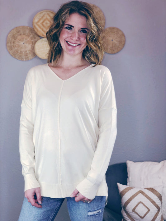 SOFT HIGH-LOW IVORY SWEATER