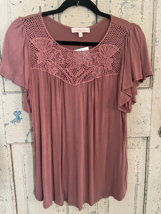 SHORT SLEEVE LACE DETAIL TOP