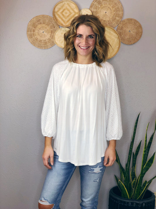 PUFFY SLEEVE IVORY TOP