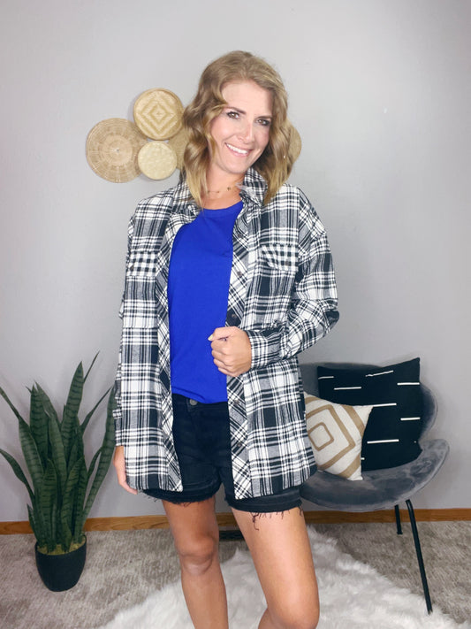 BLACK/IVORY PLAID BUTTON UP